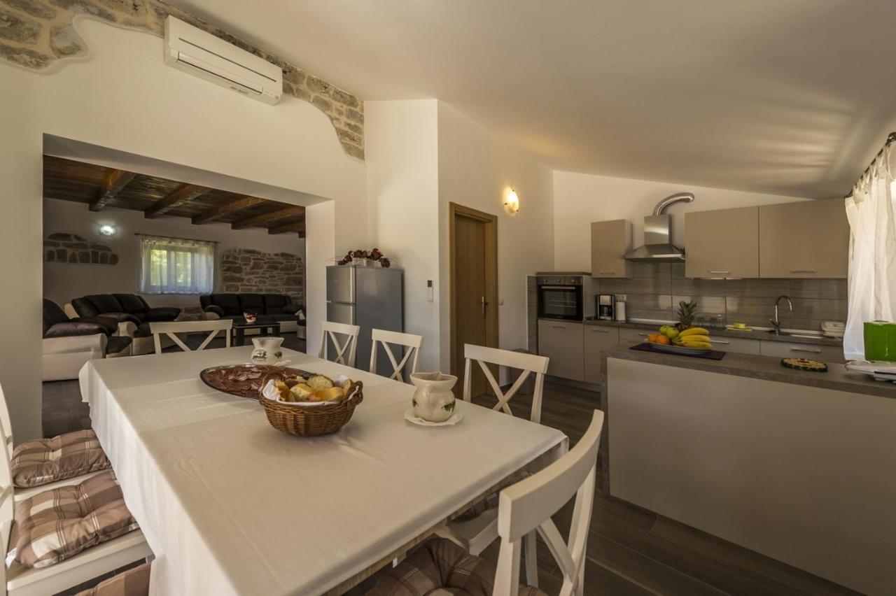 Spacious Four-Bedroom Villa Marija Klostar Εξωτερικό φωτογραφία