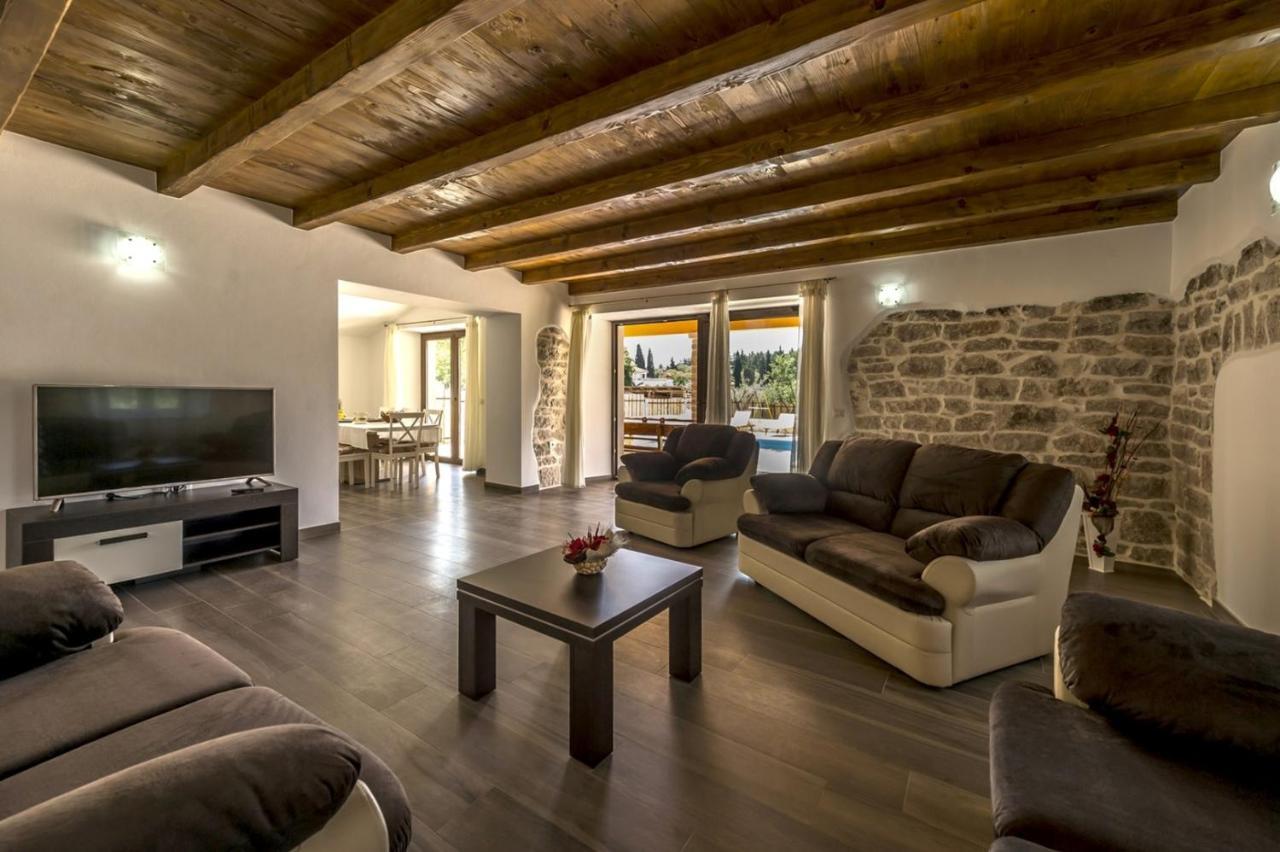 Spacious Four-Bedroom Villa Marija Klostar Εξωτερικό φωτογραφία