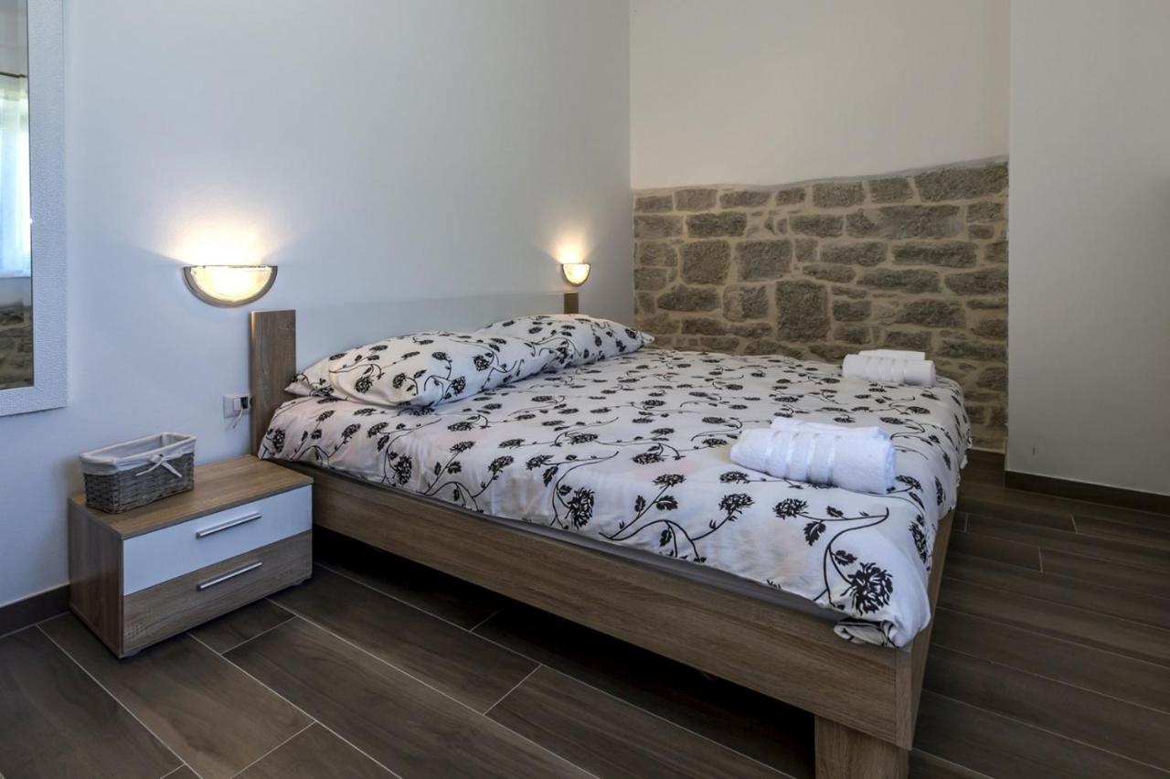 Spacious Four-Bedroom Villa Marija Klostar Εξωτερικό φωτογραφία