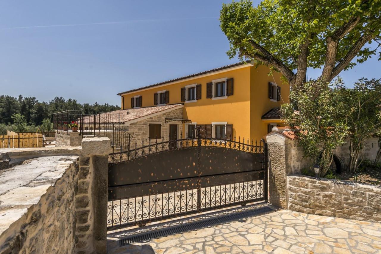 Spacious Four-Bedroom Villa Marija Klostar Εξωτερικό φωτογραφία