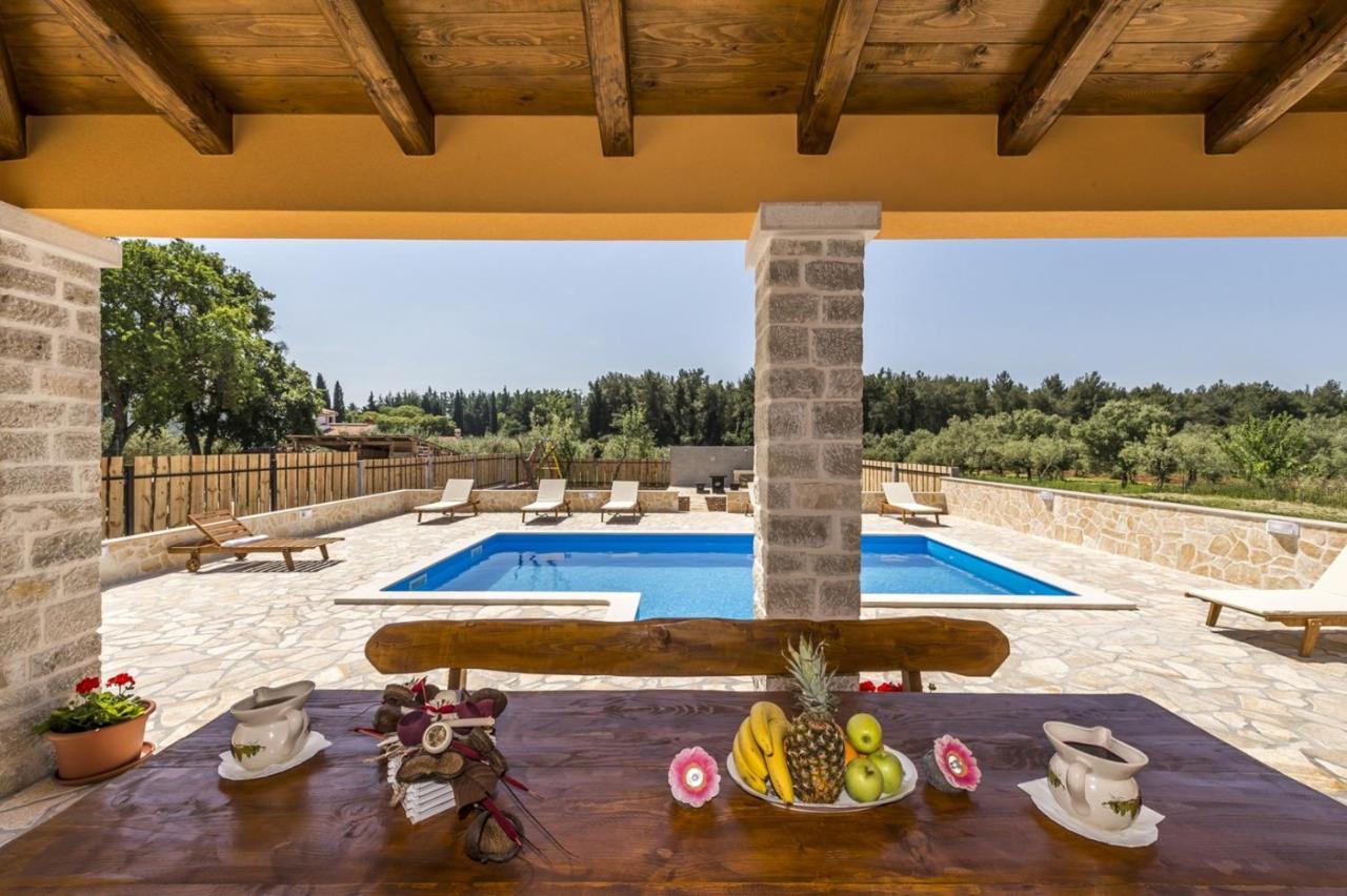 Spacious Four-Bedroom Villa Marija Klostar Εξωτερικό φωτογραφία